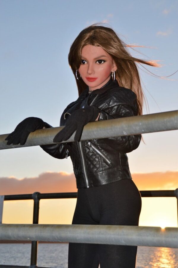 Irontech Doll 155 cm A TPE - Bianca - FRISKY BUSINESS SG