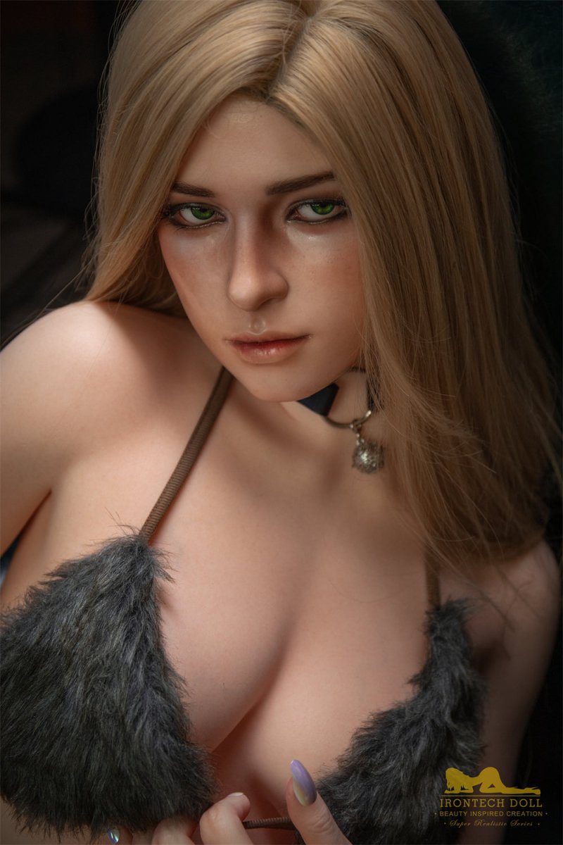 Irontech Doll 163 cm C Silicone - Flora - FRISKY BUSINESS SG