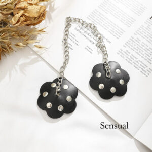 Peek-a-Boo – Nipple Pasties Sticker with Chain - FRISKY BUSINESS SG