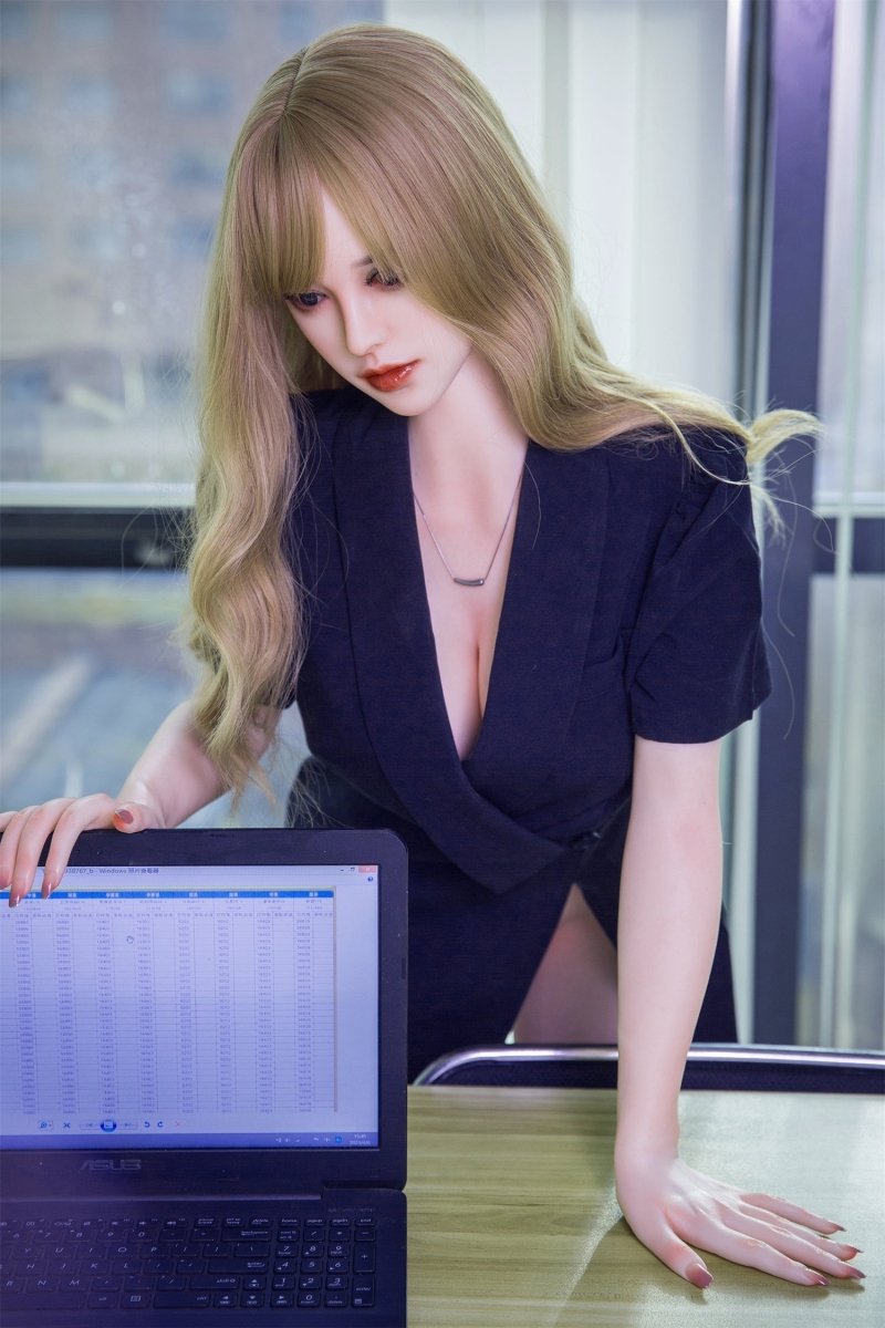 QITA Doll 164 cm Silicone - Joanna - FRISKY BUSINESS SG